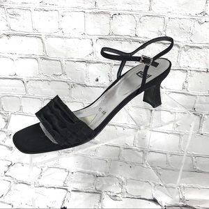 Stuart Weitzman black fabric low heel sandal 8.5 N